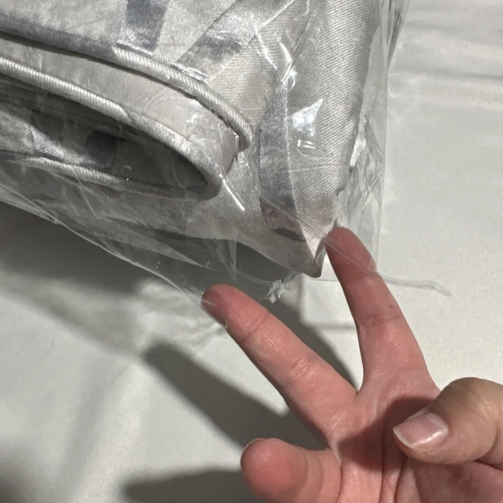 NIB $335 [ Full /‎ Queen ] Duvet Cover for Hotel Collection Dimensional